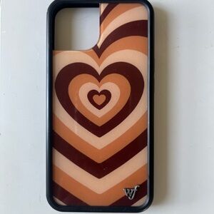 Wildflower Heart Pattern Phone Case - Brown and Tan